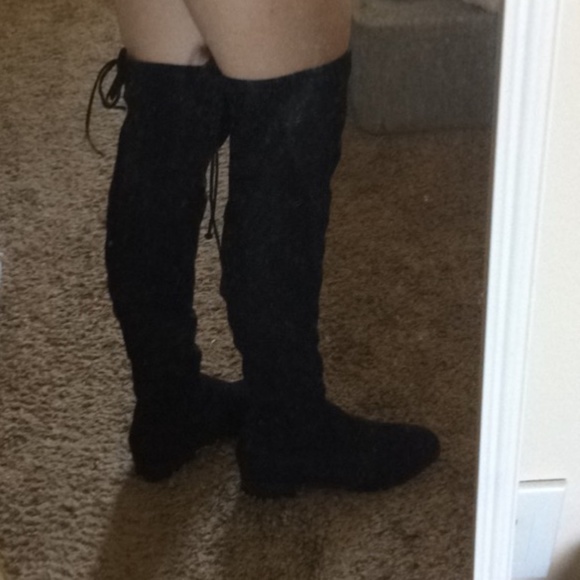 knee high black boots no heel